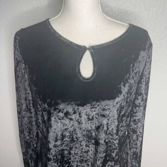 DG2 Diane Gilman Large Black Velvet top - Picture 6 of 9